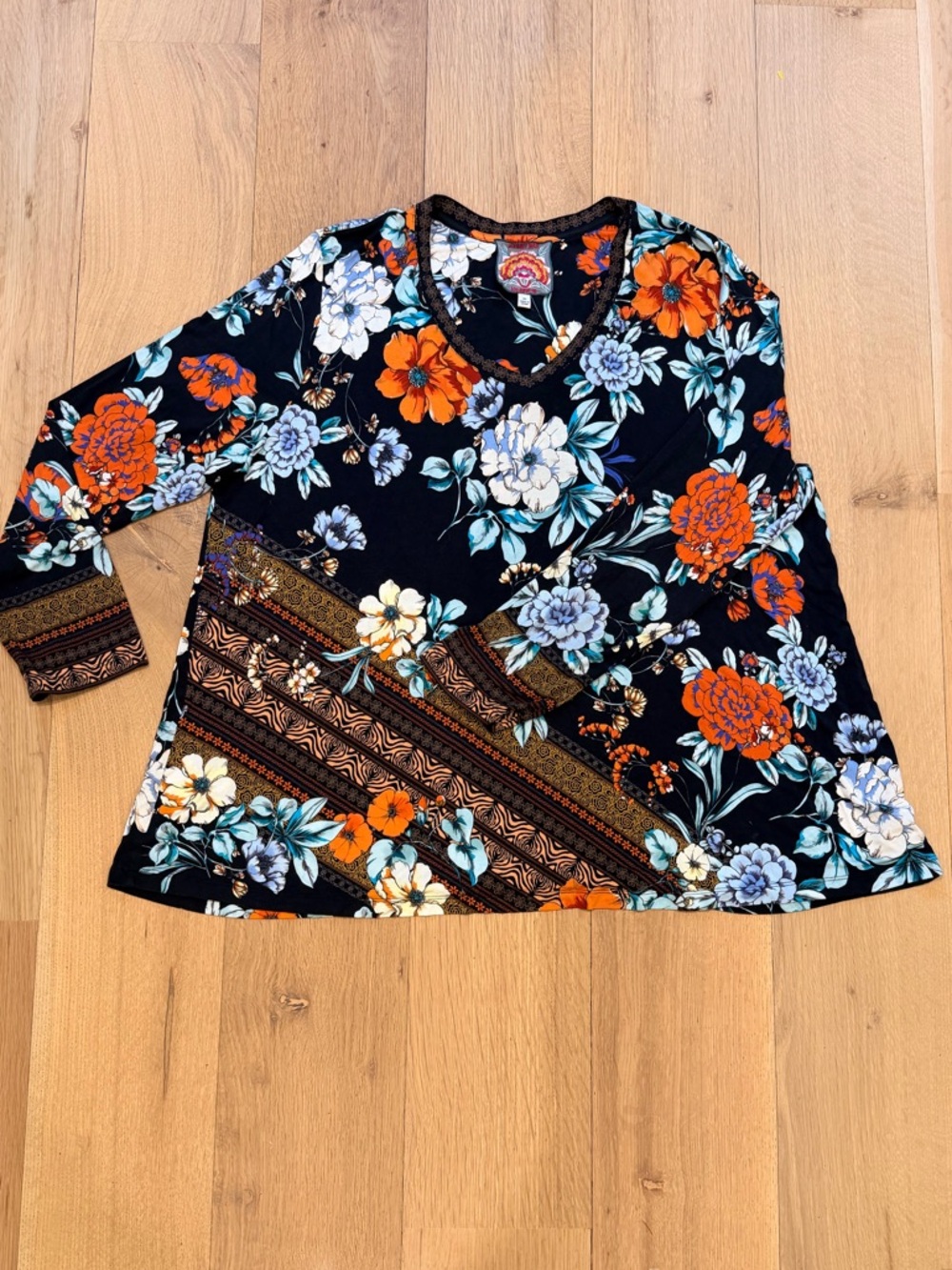 Johnny Was Los Angeles Floral Tunic Top 2X Boho V-Neck Border Print